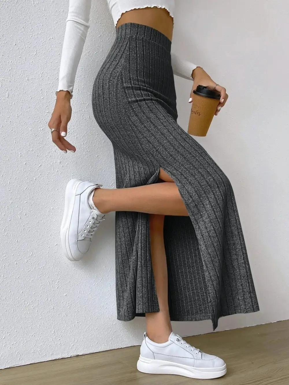 Gentle Classic Knit Skirt