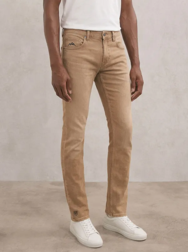Men's Versatile Comfort Mountain Logo Embroidered Stretch Denim Jeans