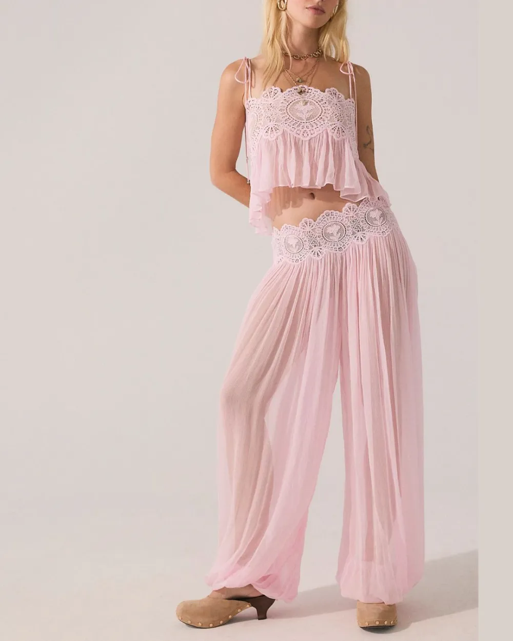 Slim Fit Ruffle Trim Open-Back Chiffon Set