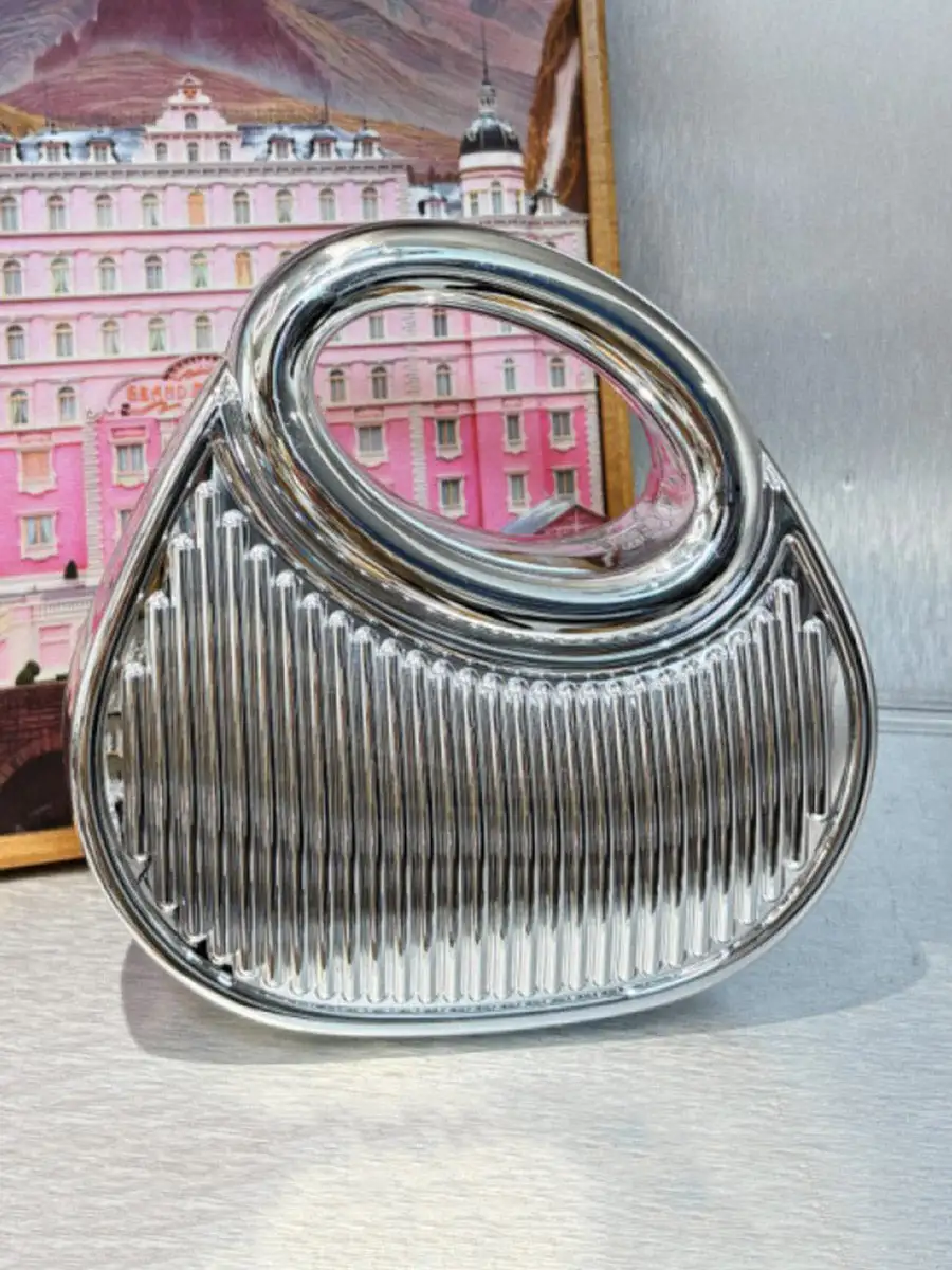 Waterdrop Stripe Shimmer Clutch Bag