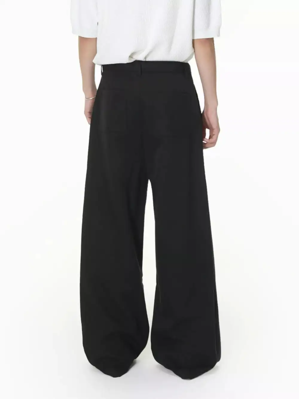 Relaxed Men's Wide Leg Pleated Pants