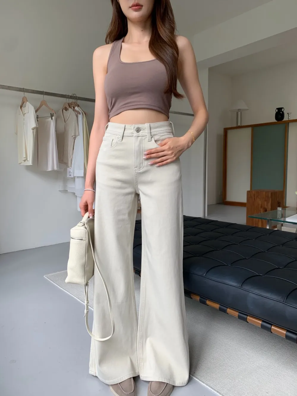 Curved Fit Straight Wide Jeans