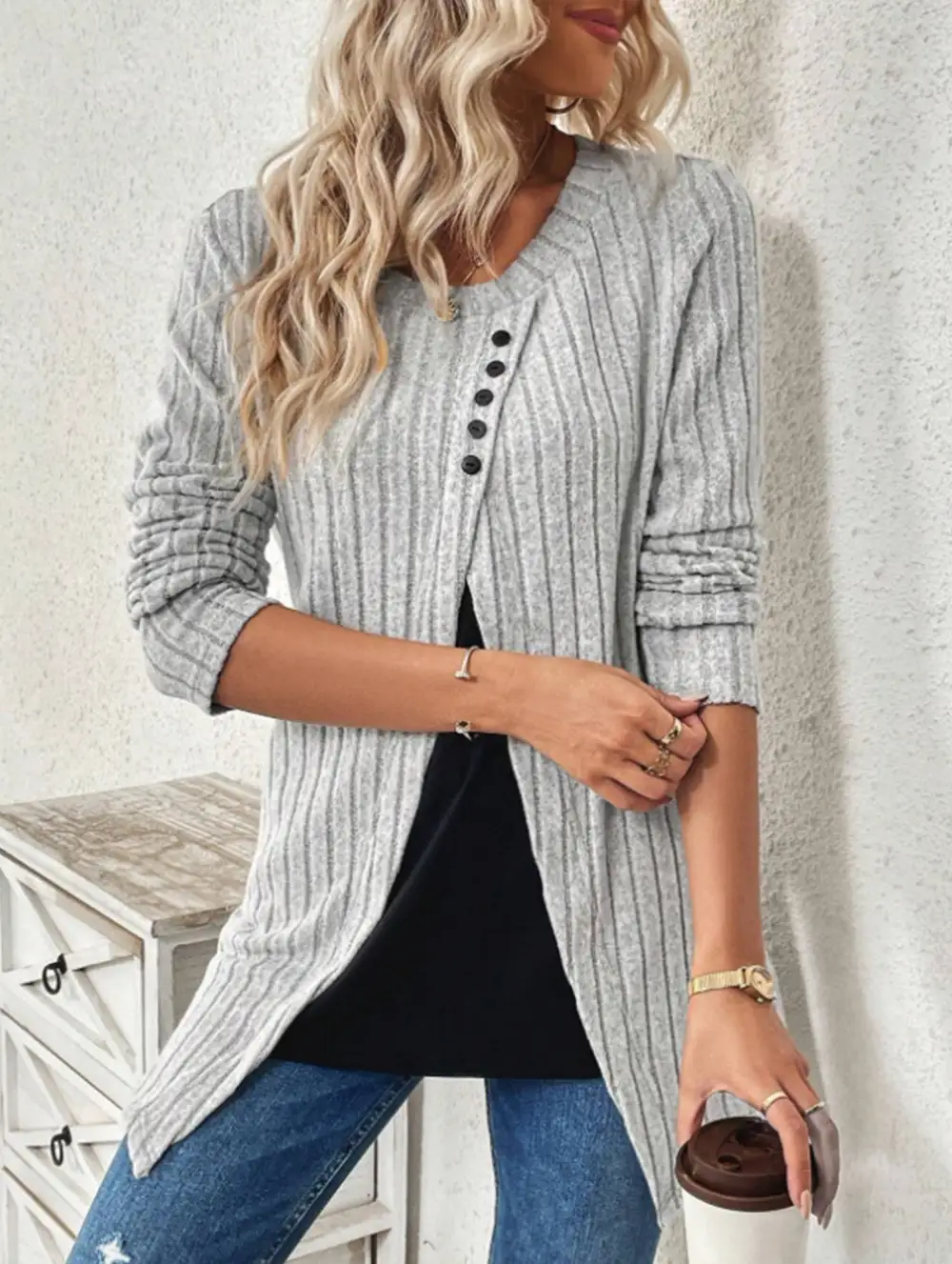 Textured Crew Neck Long-Sleeved Sweatshirt