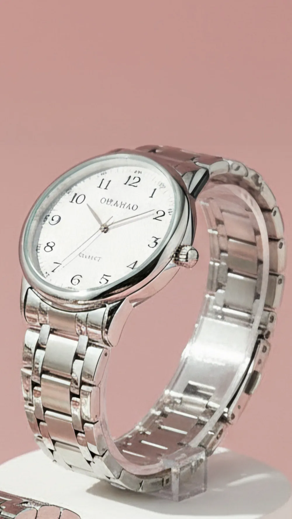 Round Face Quartz Watch