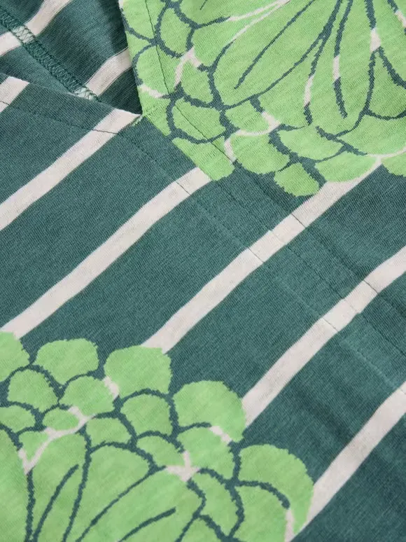 Notch Neck Print T-Shirt