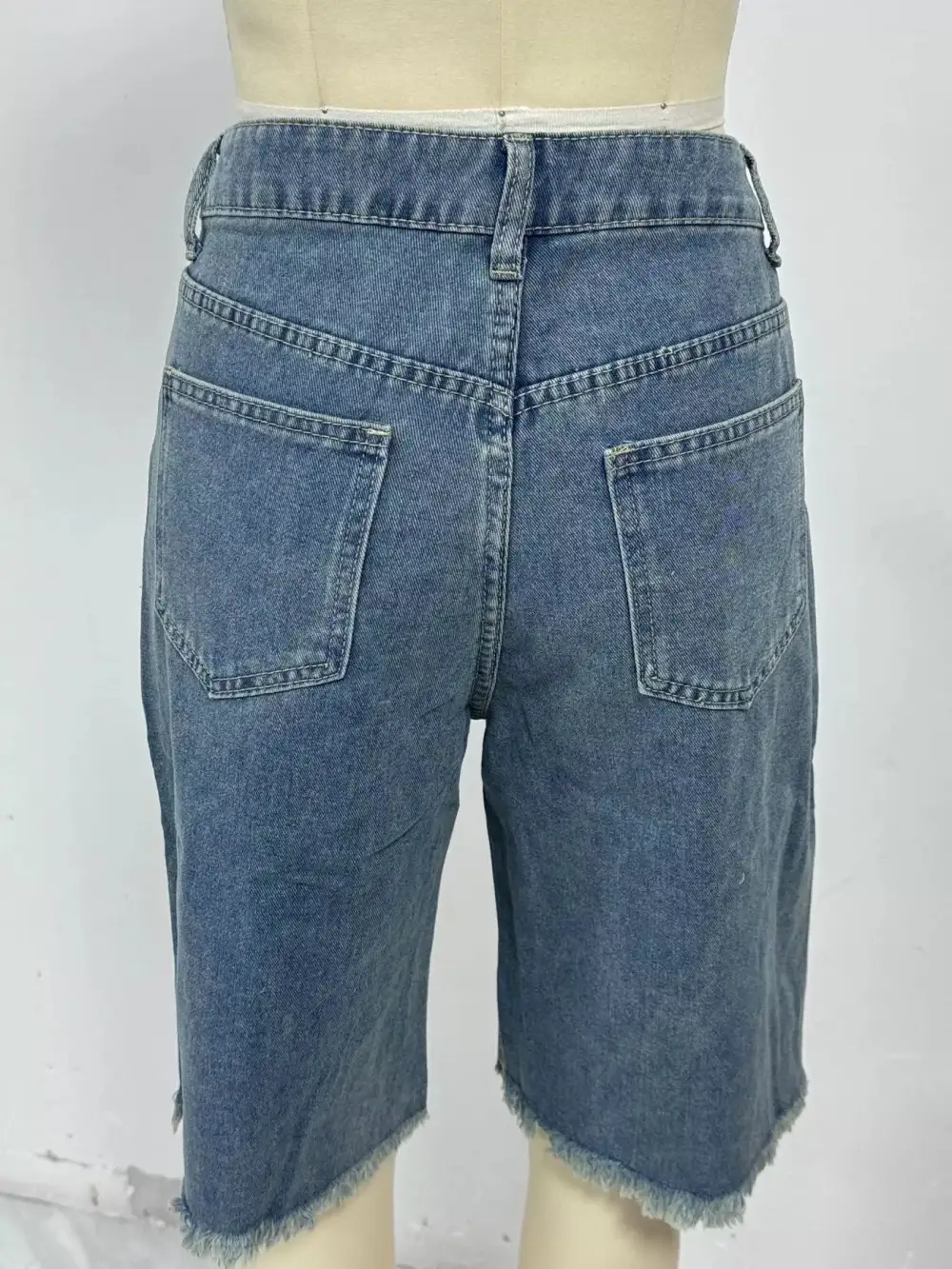 Casual Frayed Hem Shorts