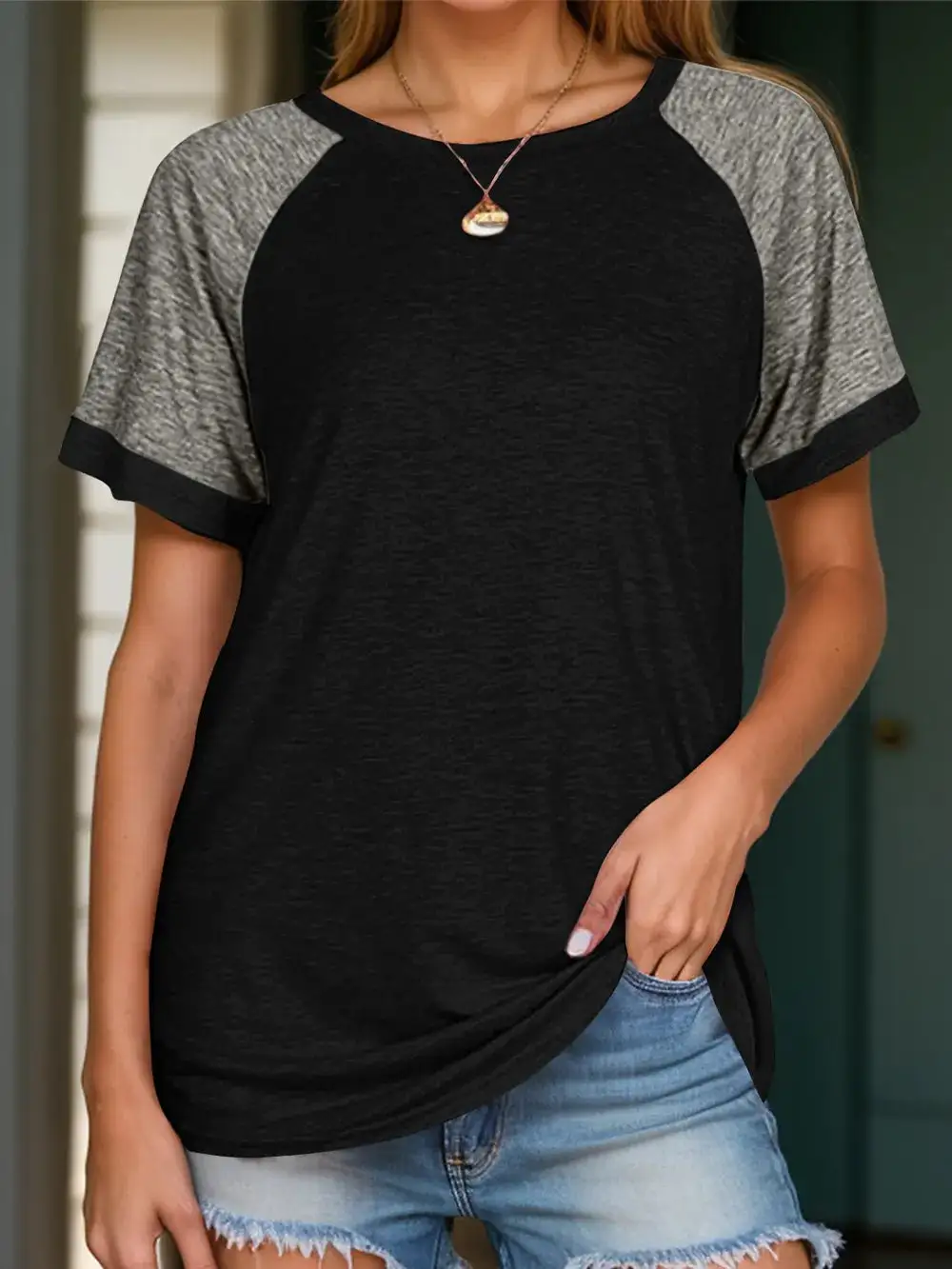 Everyday Contrast Round Neck Short Sleeve T-Shirt