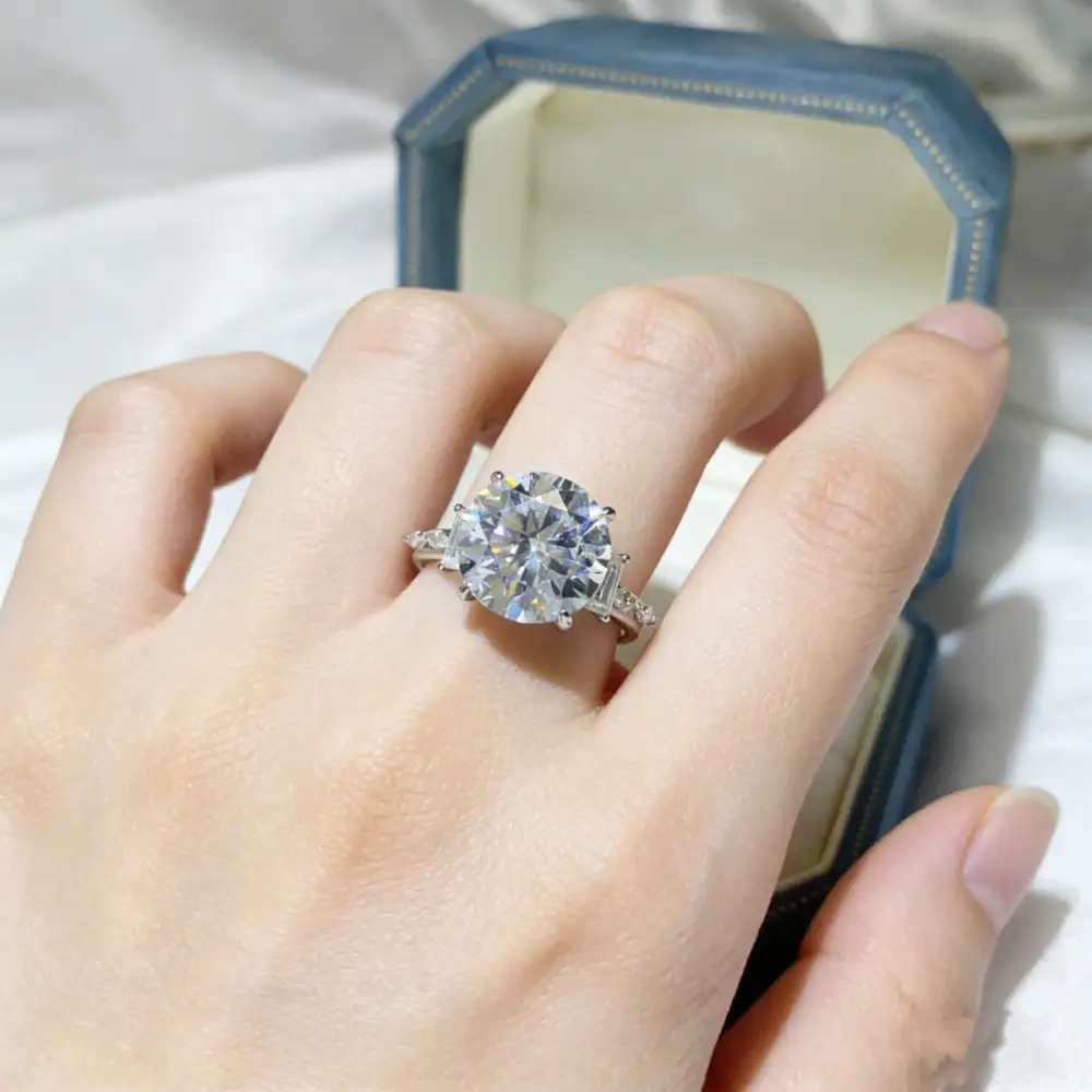 Daily Moissanite Jewelry