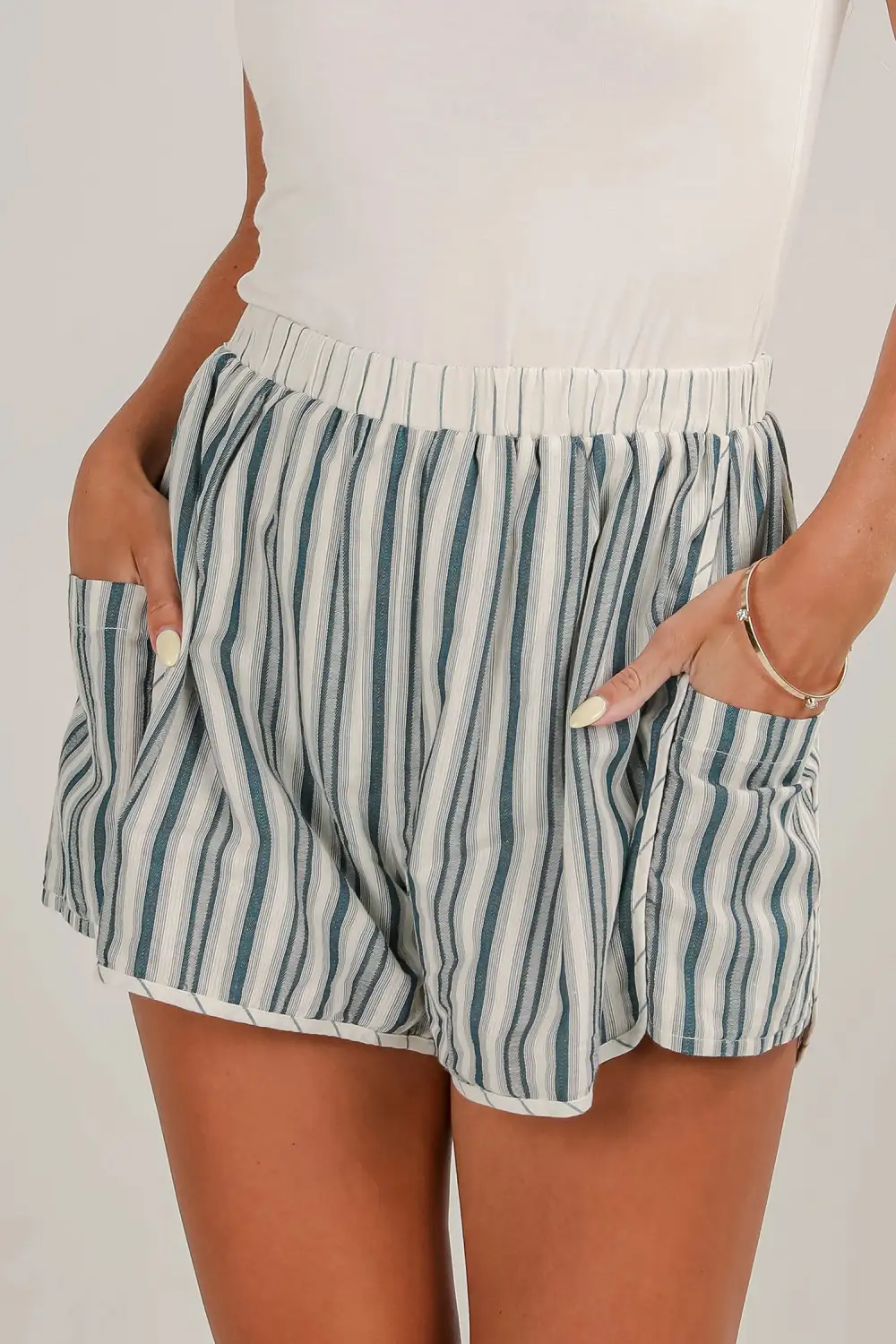 Striped Elastic Waist Pocket Casual Shorts
