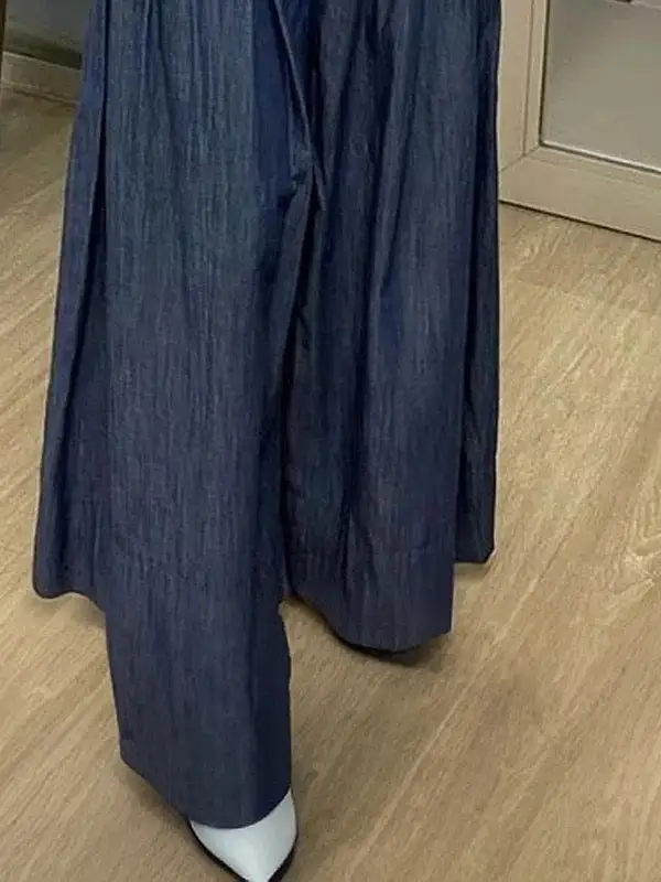 Minimal High Waist Relaxed Fit Wide Leg Pleated Button Detail Pocket Jeans