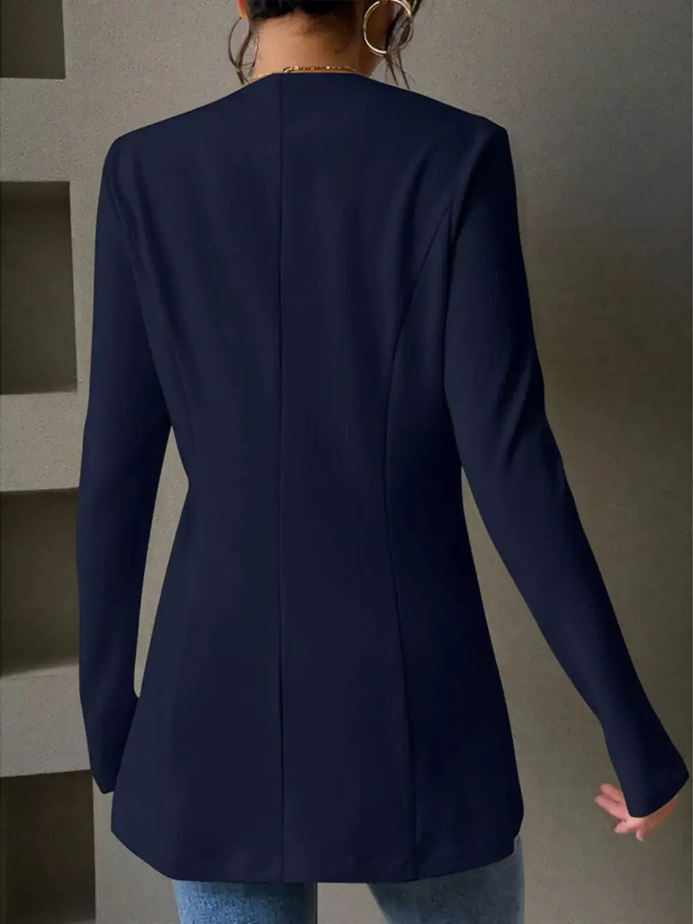 Modern Single-Button Long-Sleeve Blazer