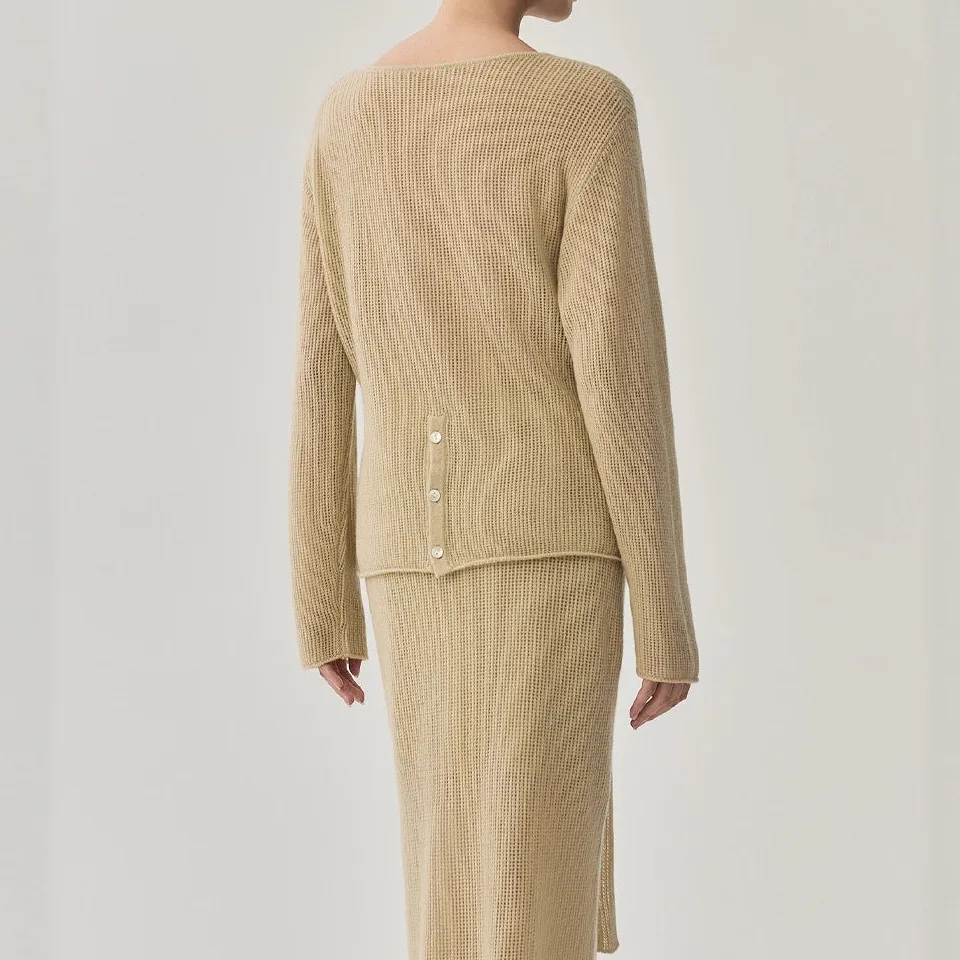 Women's Wool Round-Neck Slim-Fit Sweater