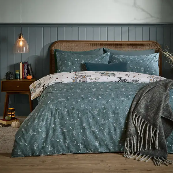 Modern Bedroom Reversible Celestial Cotton Duvet Cover Set