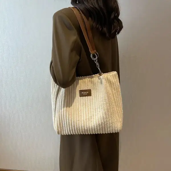 Minimal Soft Zip-Top Shoulder Bag