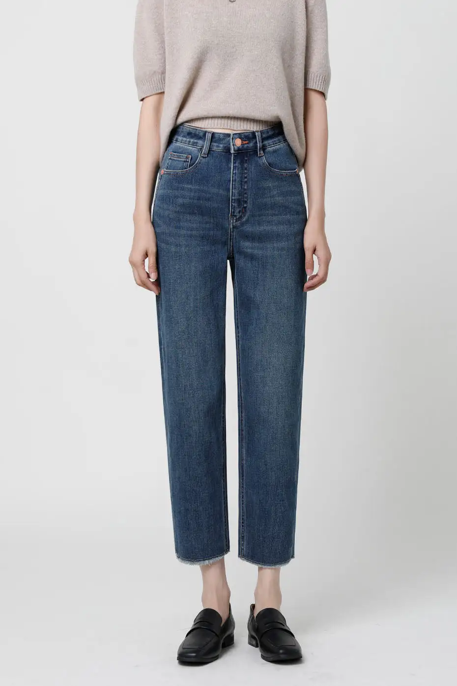 Straight-Leg Cropped Frayed Jeans