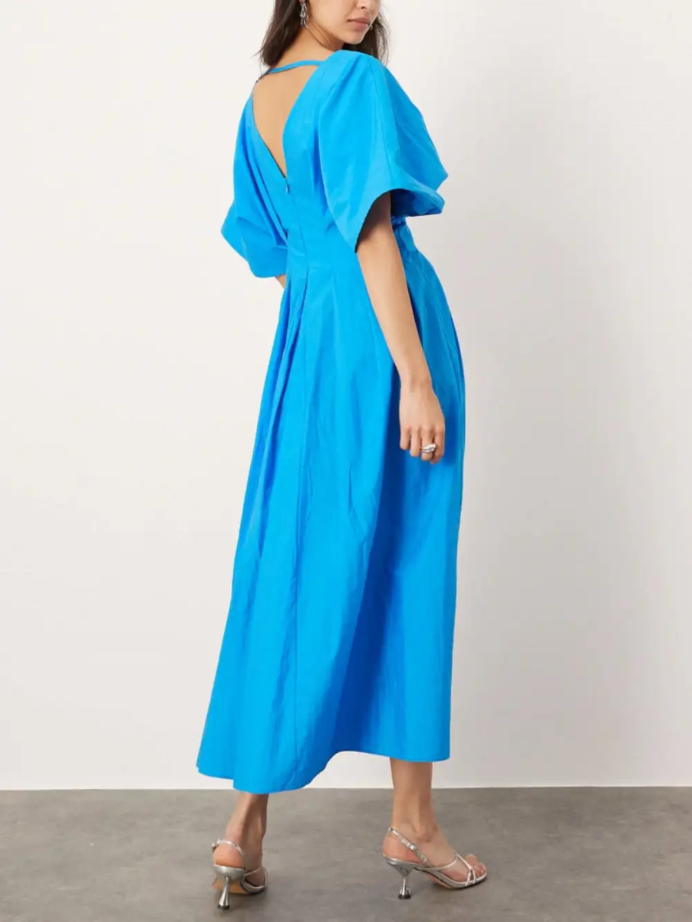 V Neck Short Sleeve In Midi Dress