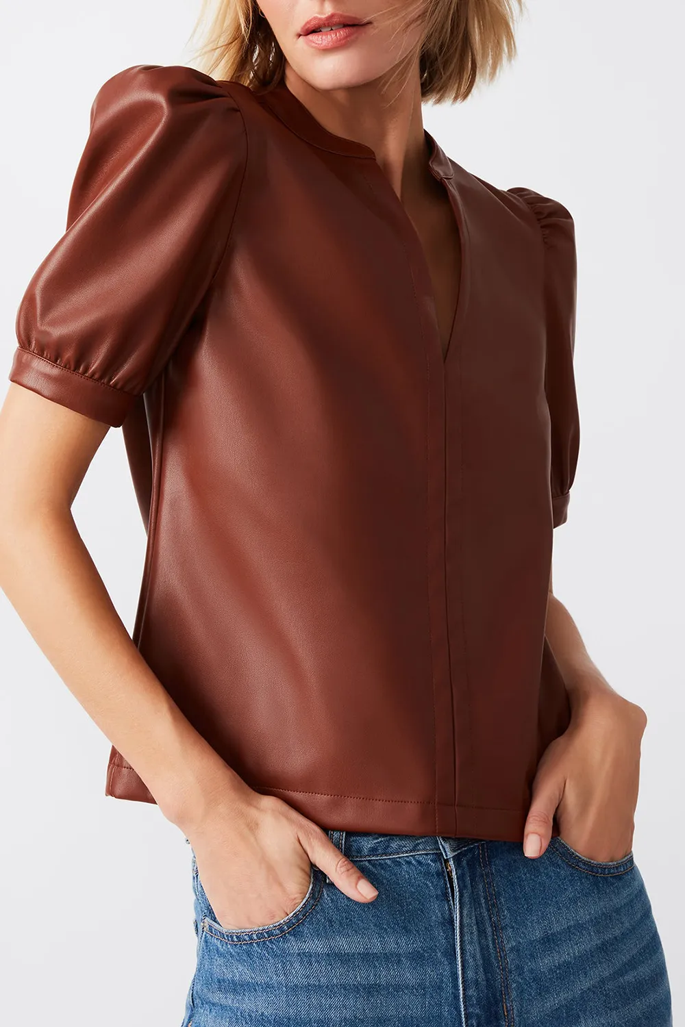 V-NECK TOP BLACK