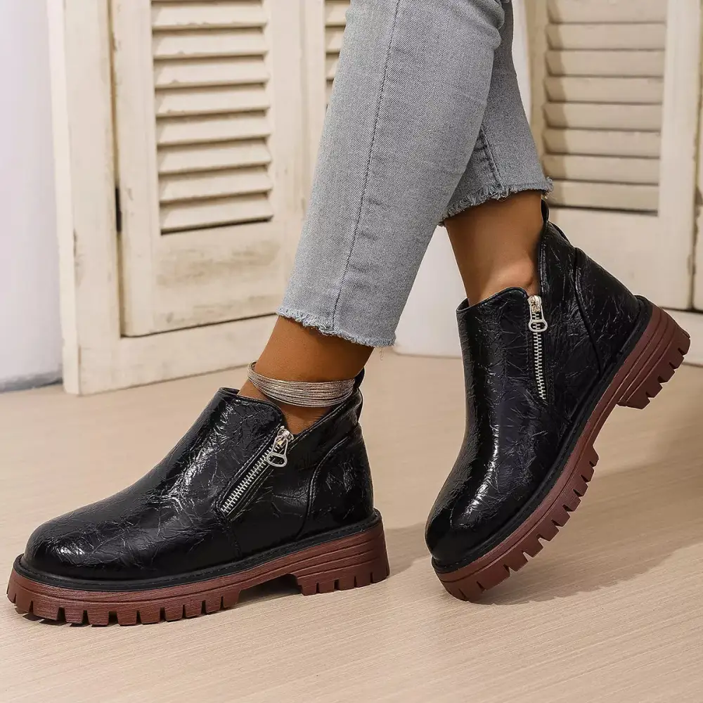 Breezy Round Toe Block Heels Boots