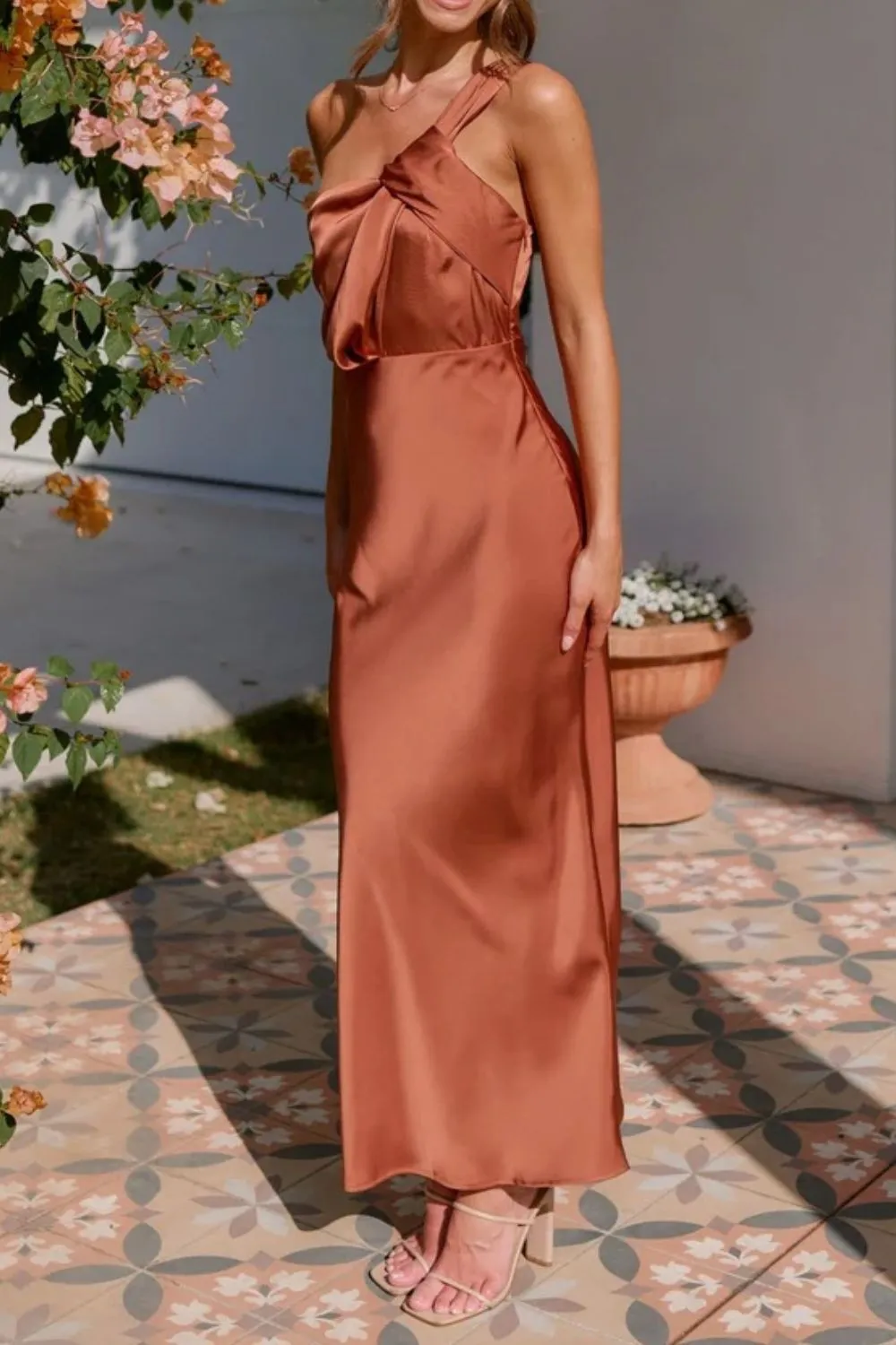 One-Shoulder Sleeveless Maxi Dress