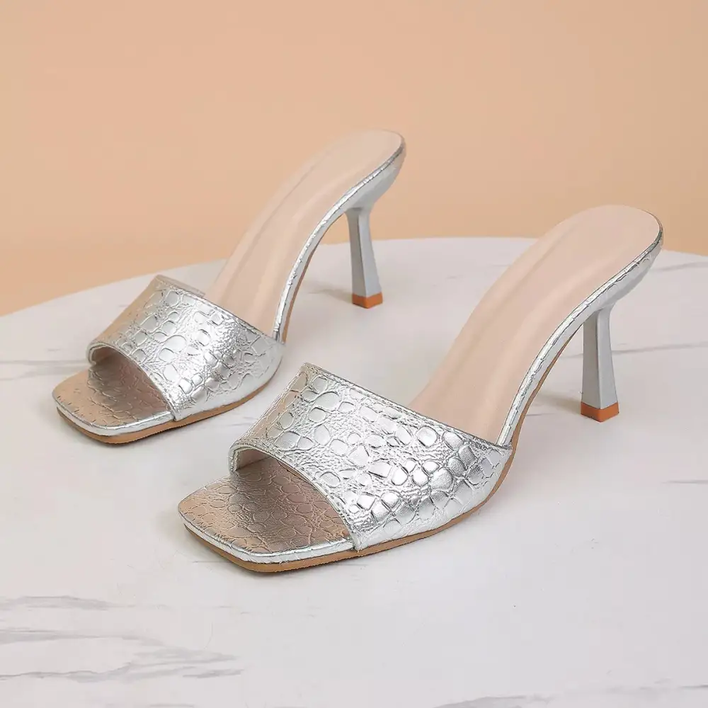 Relaxed Open Toe Flare Heels Sandals