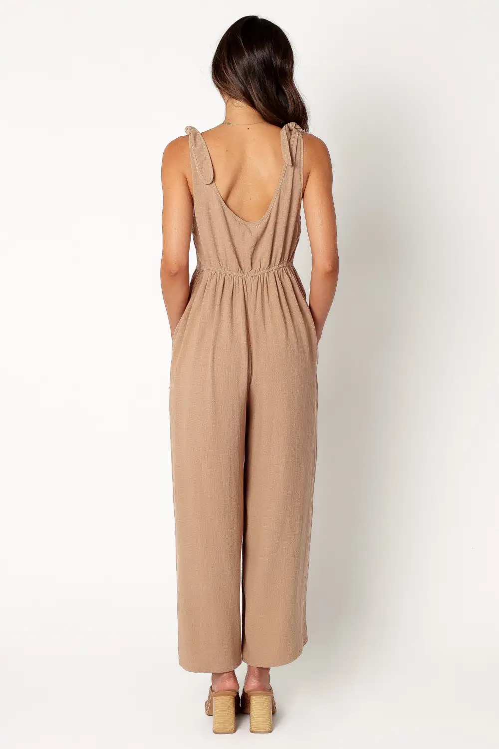 Classic Wide-Leg Pocket Sleeveless Linen Jumpsuit