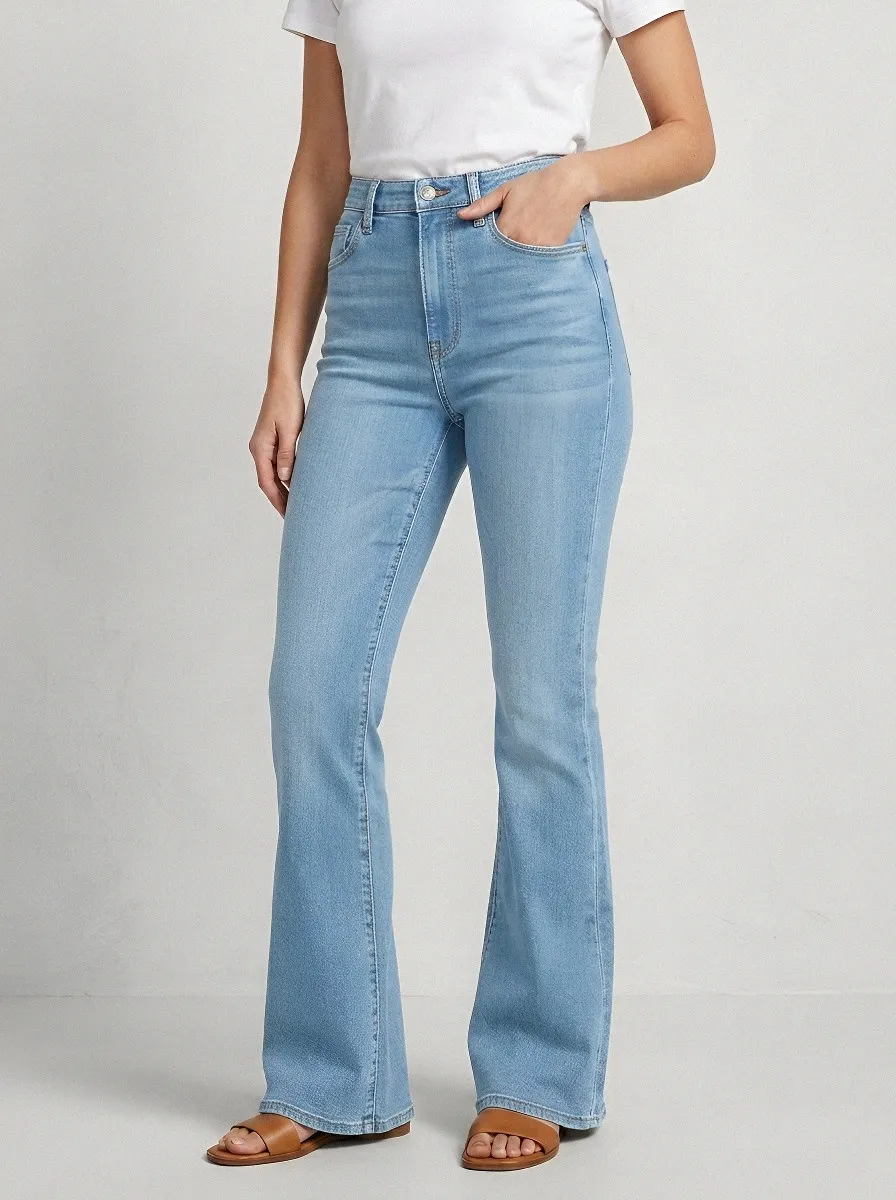 Structured Refined Women's High-Waist Stretch Flare Jeans