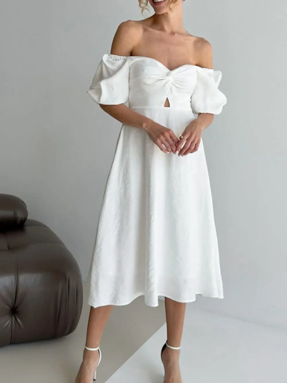 Gathered Detail Puff Sleeve Midi Dress