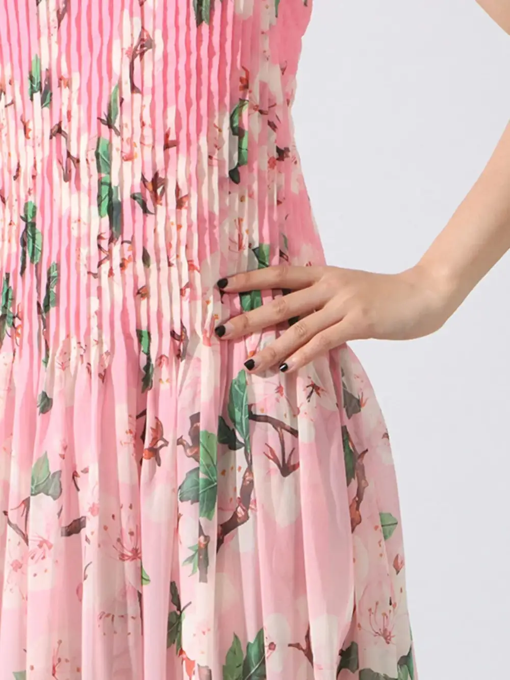 Layered Detail Floral Printed Pleated Maxi Dress
