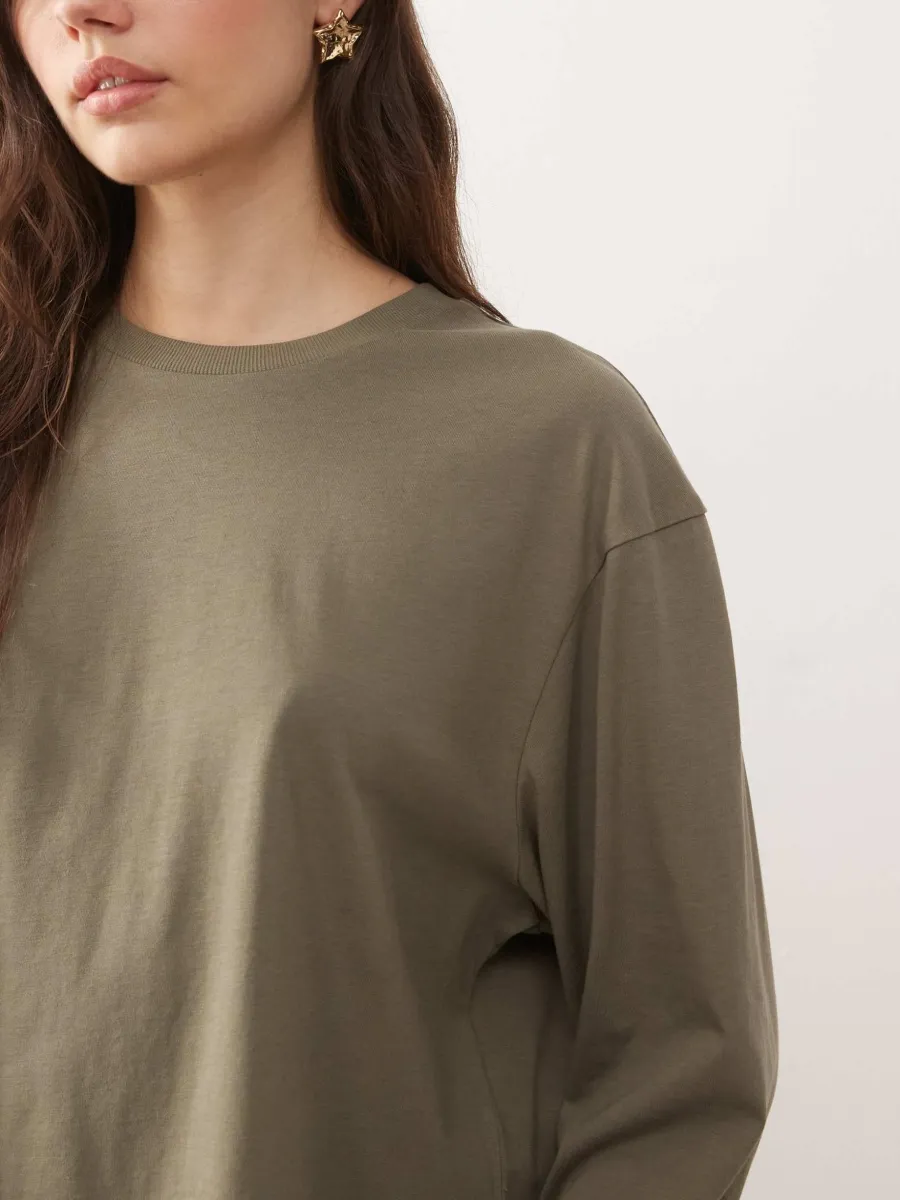 Long Sleeve Cropped T-Shirt