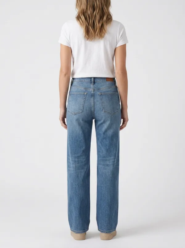 Urban-Ready High-Rise Wide-Leg Denim Jeans