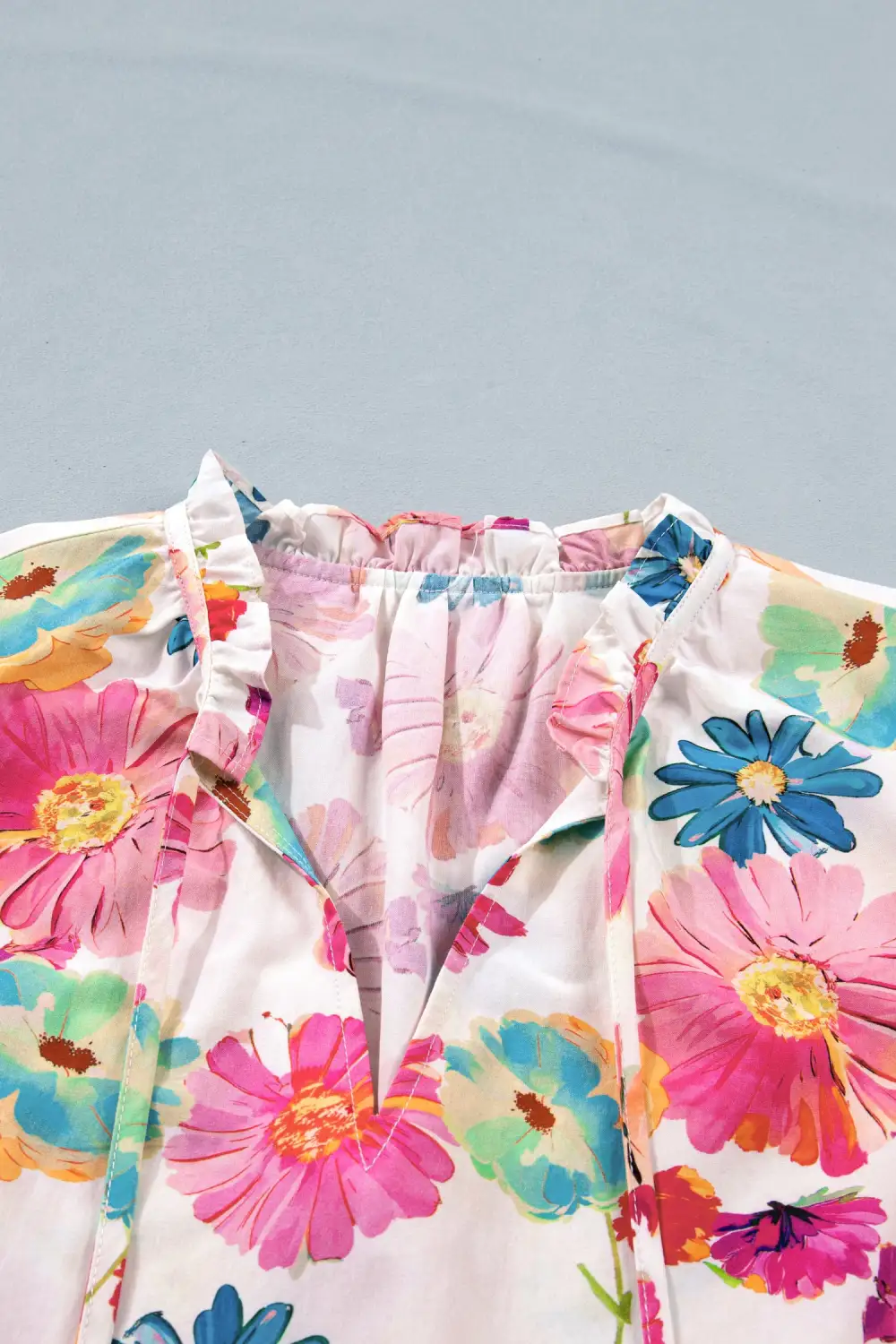 Everyday Floral V-Neck Puff Sleeve Blouse