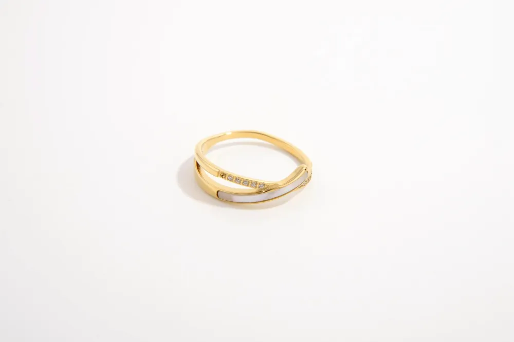 Curved Minimal Everyday Fashion Ring
