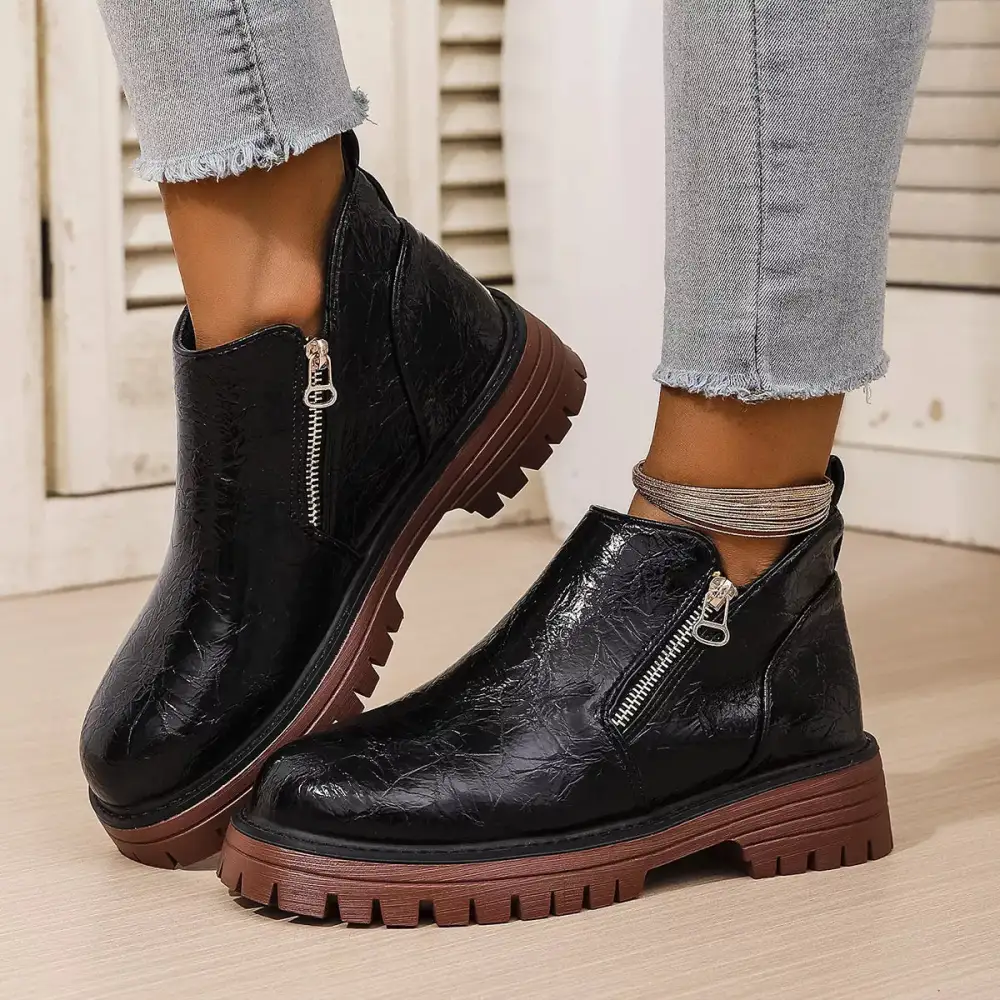 Breezy Round Toe Block Heels Boots