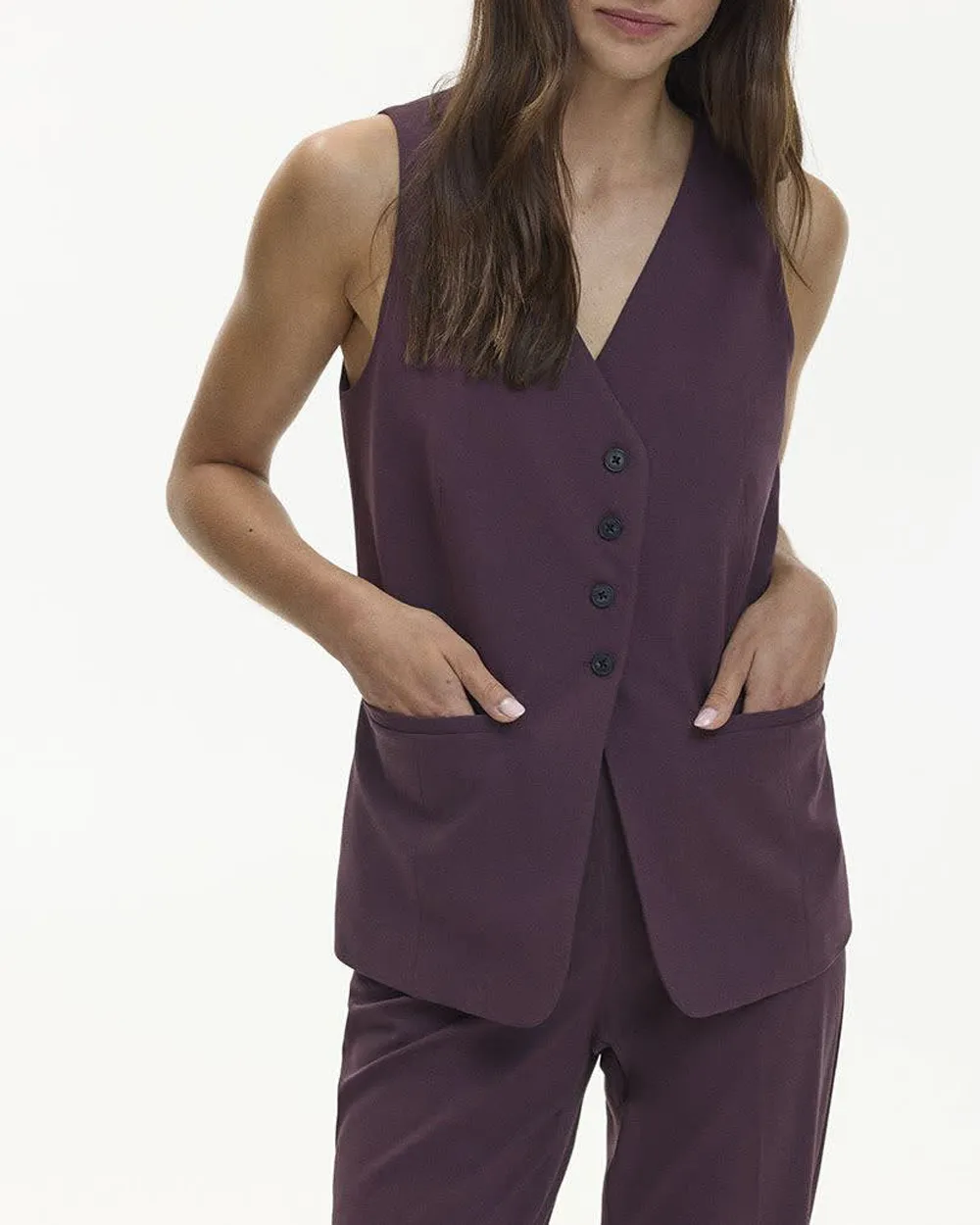 Long Sleeveless Blazer Elegance