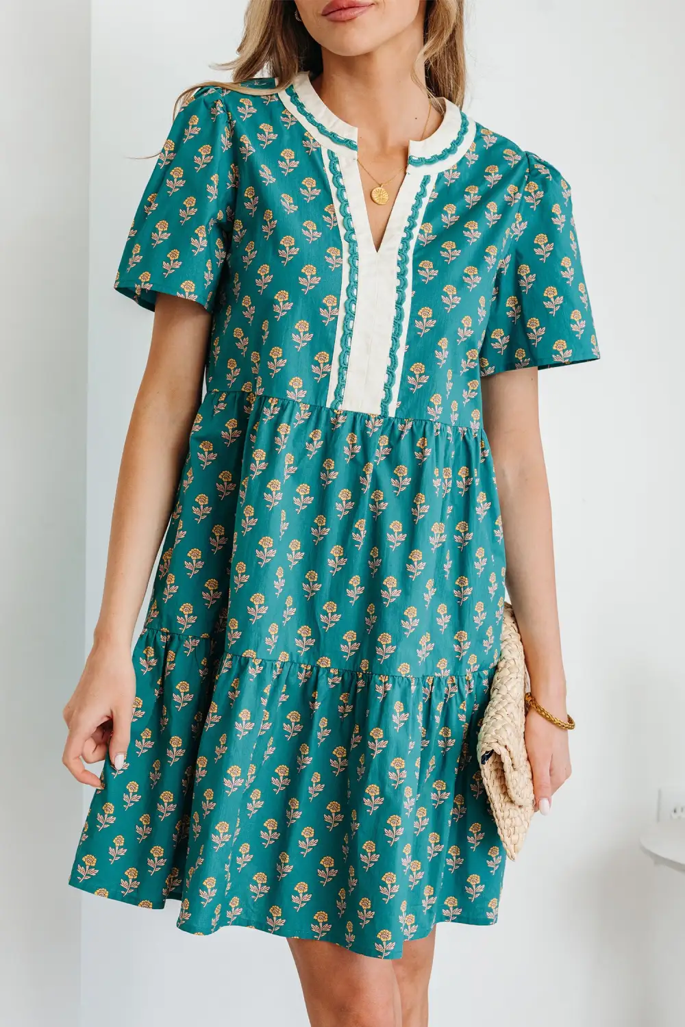 Lightweight Feel Floral V Neck Short Sleeve Dress
