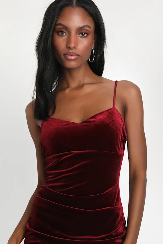 Plush Personality Black Velvet Ruched Bodycon Midi Dress