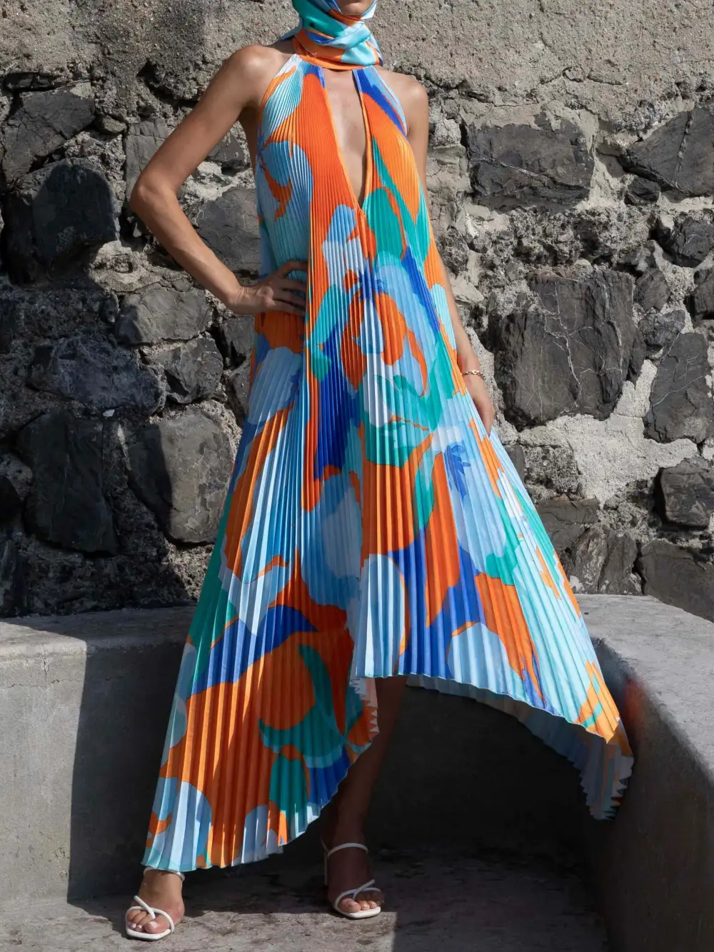 Stylish Pleated Halterneck Strappy Open Back Midi Dress