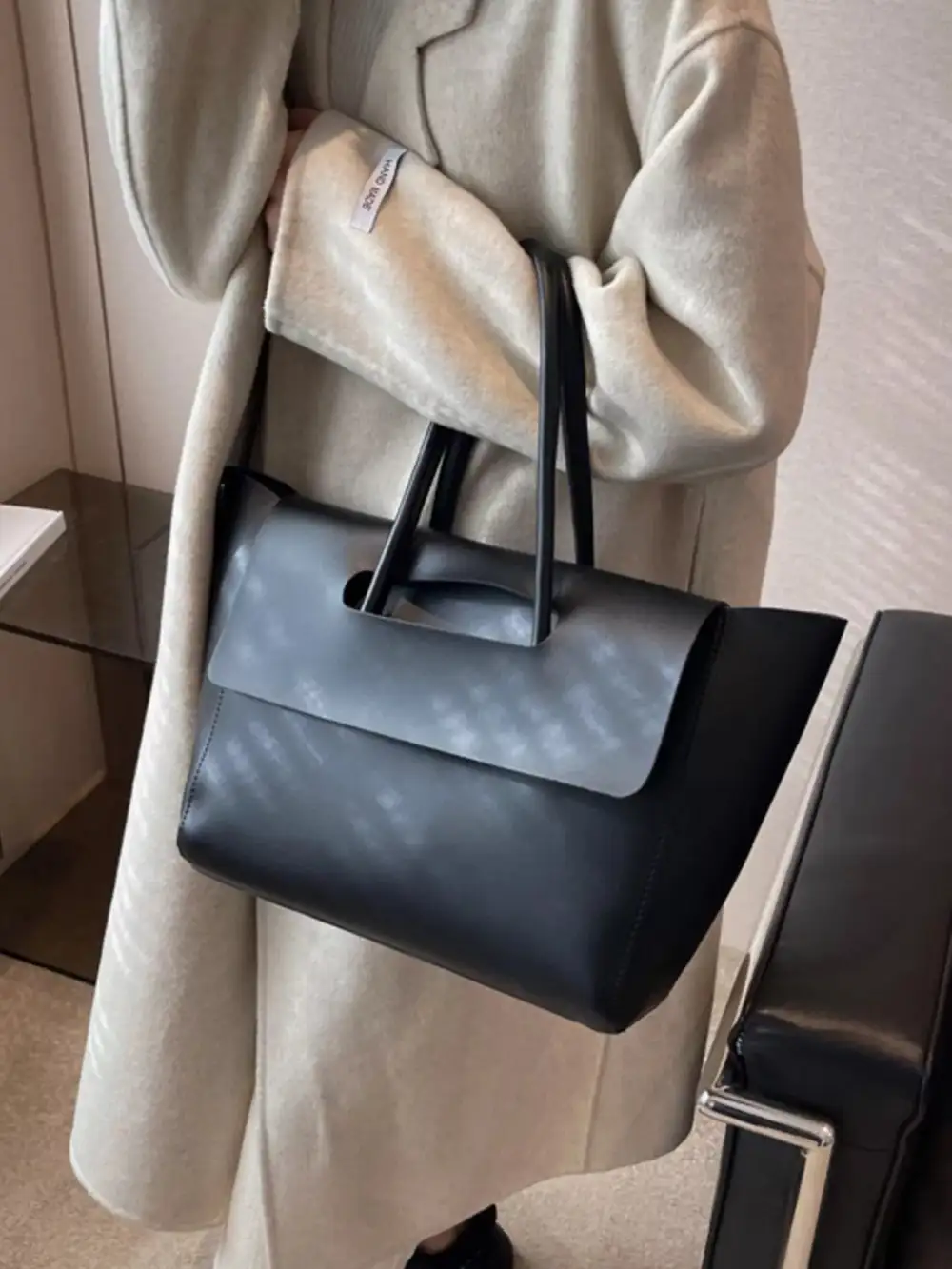 Solid Color Leather Handbag