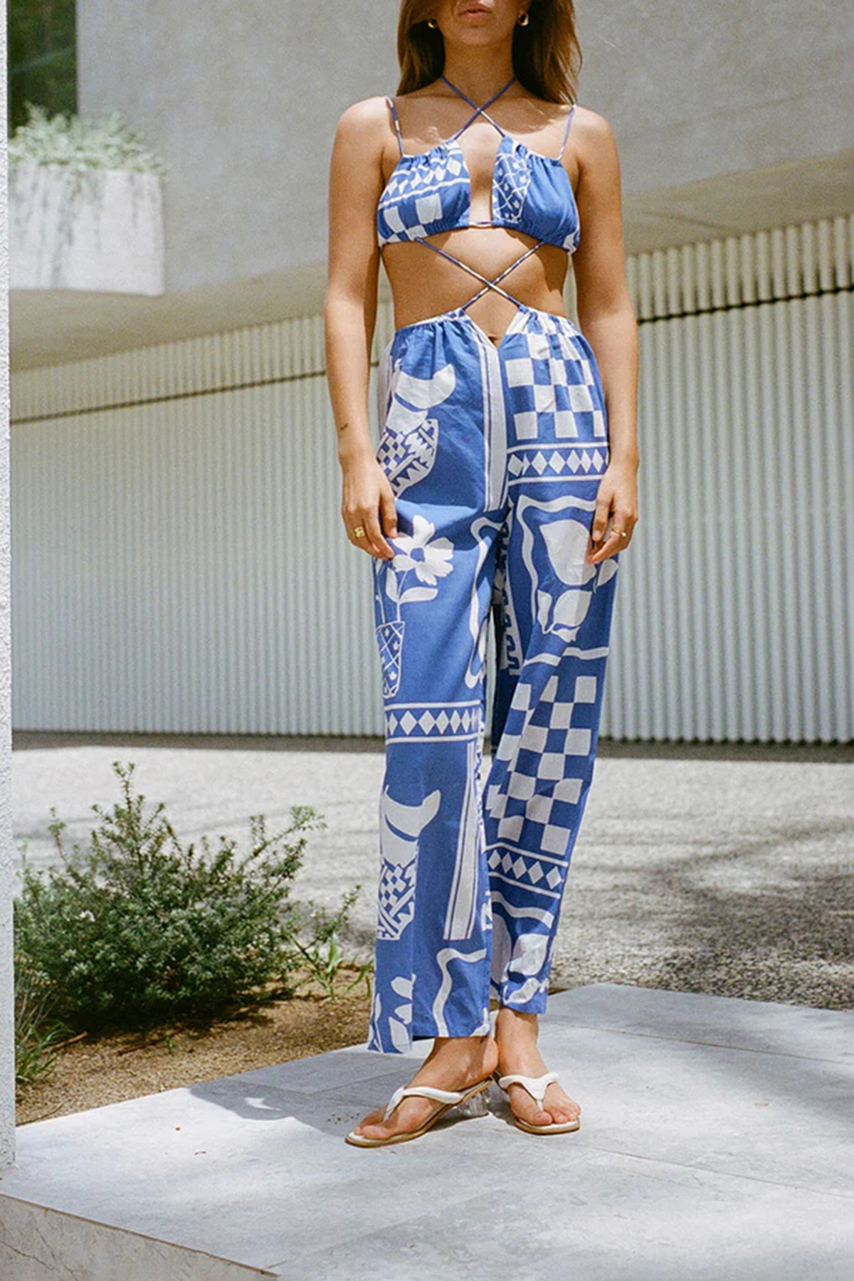 Backless Geometric Print Halter Jumpsuit