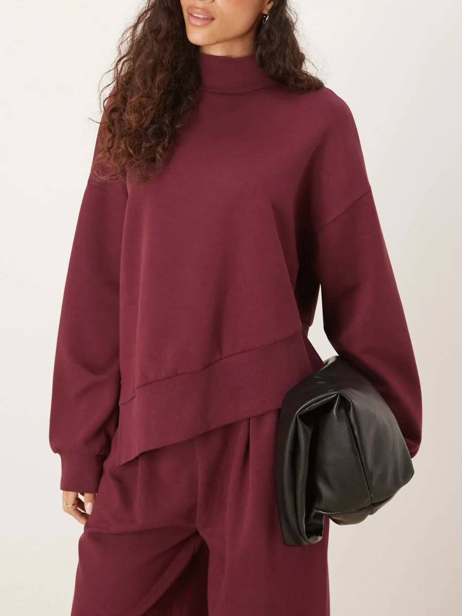 Turtleneck Oversized Sweatshirt