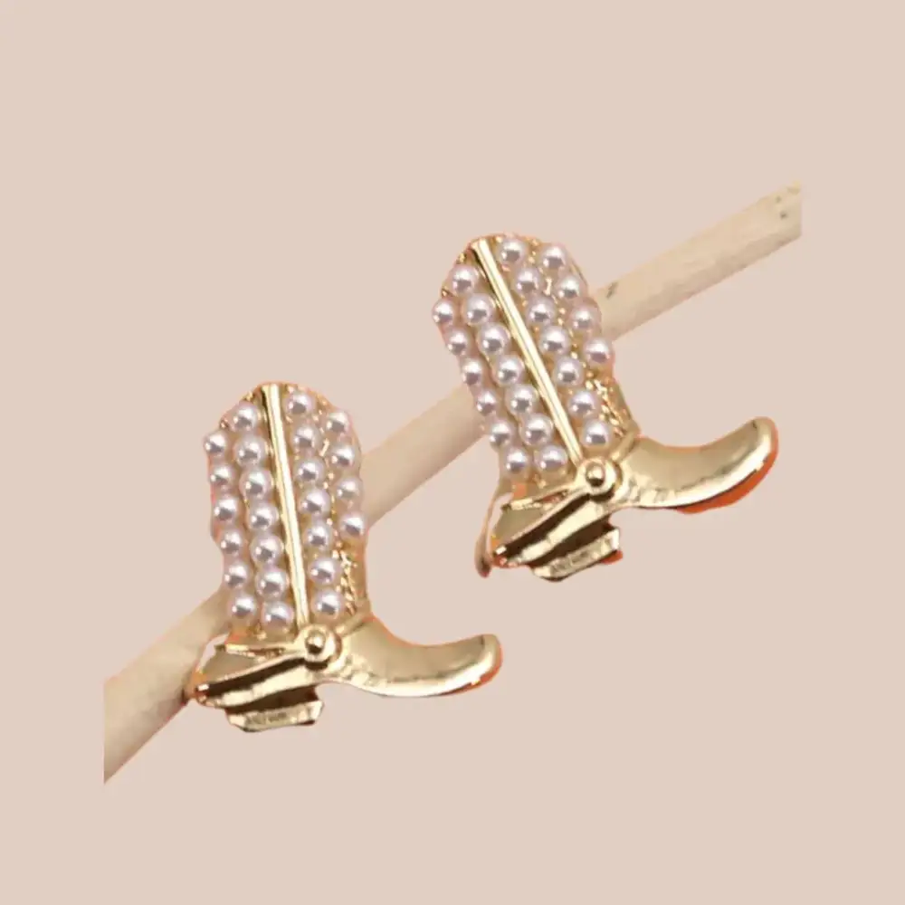 Weekend Everyday Pearl Earrings
