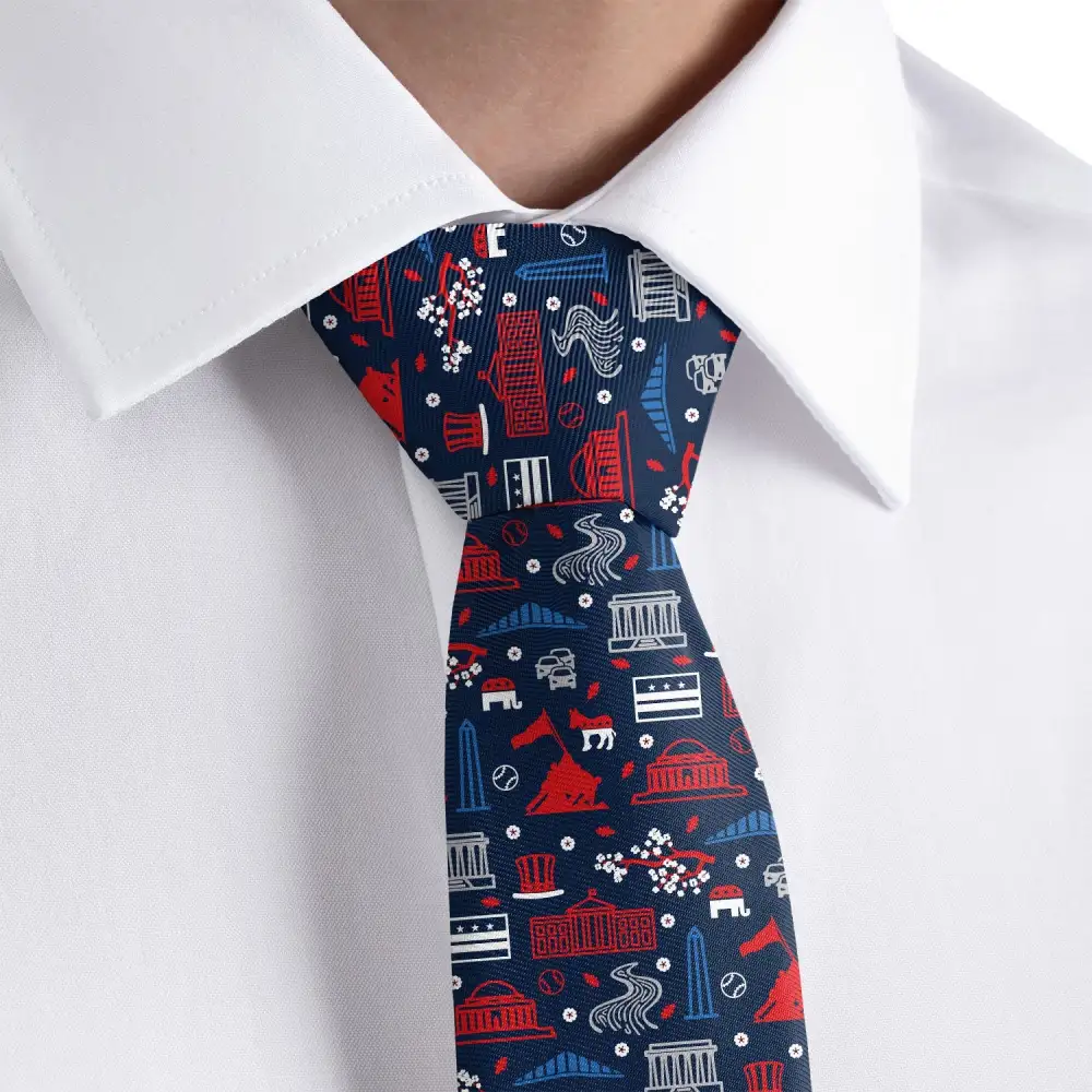 Refined Heritage Motif Necktie