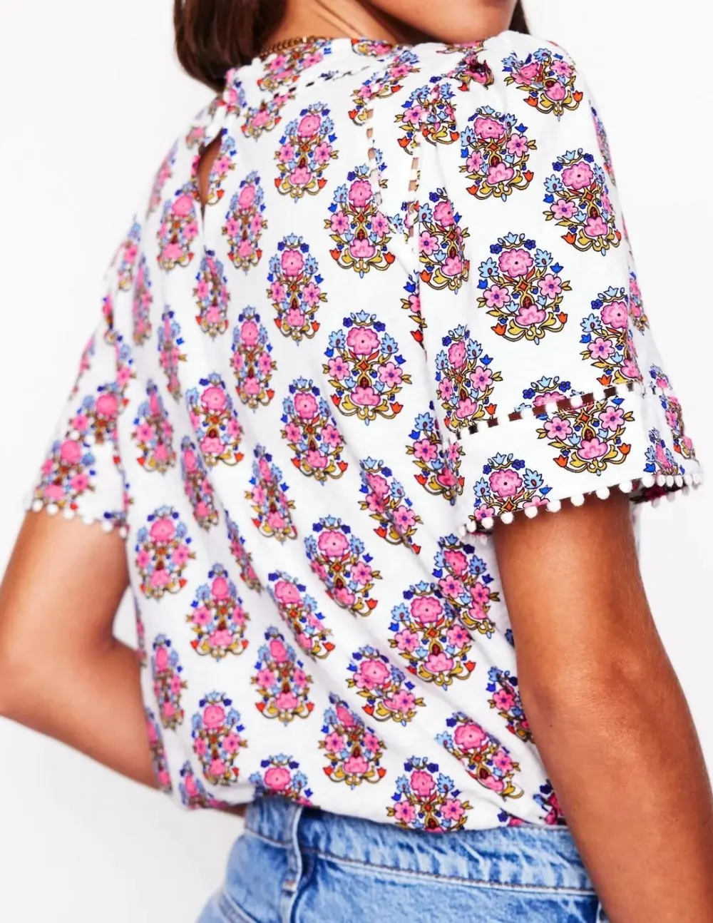 Mila Trim Detail Top
