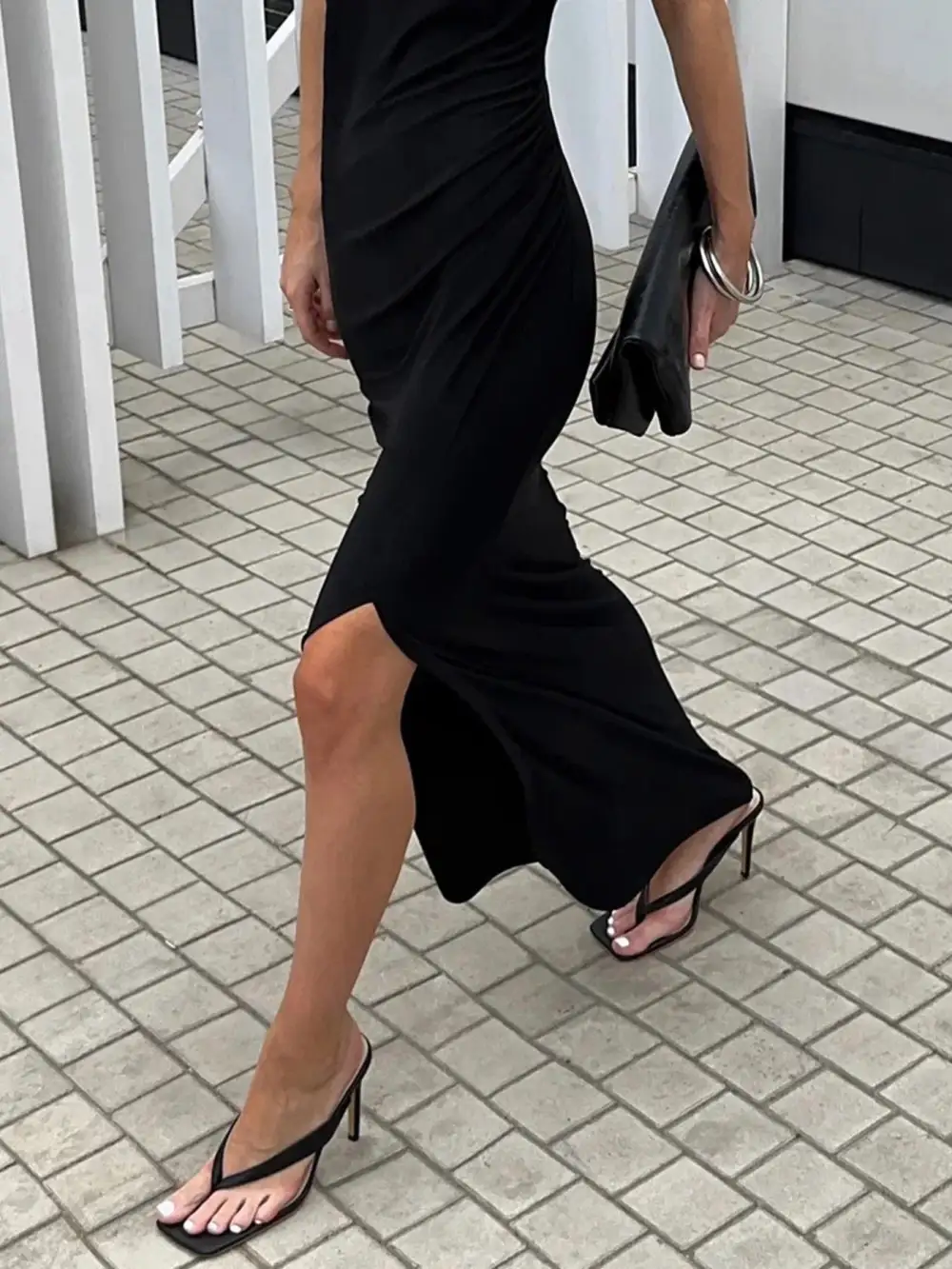 Round Neck Slit Sleeveless Maxi Dress