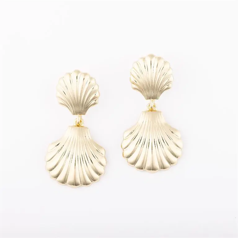 Elegant Form Seashell Earrings