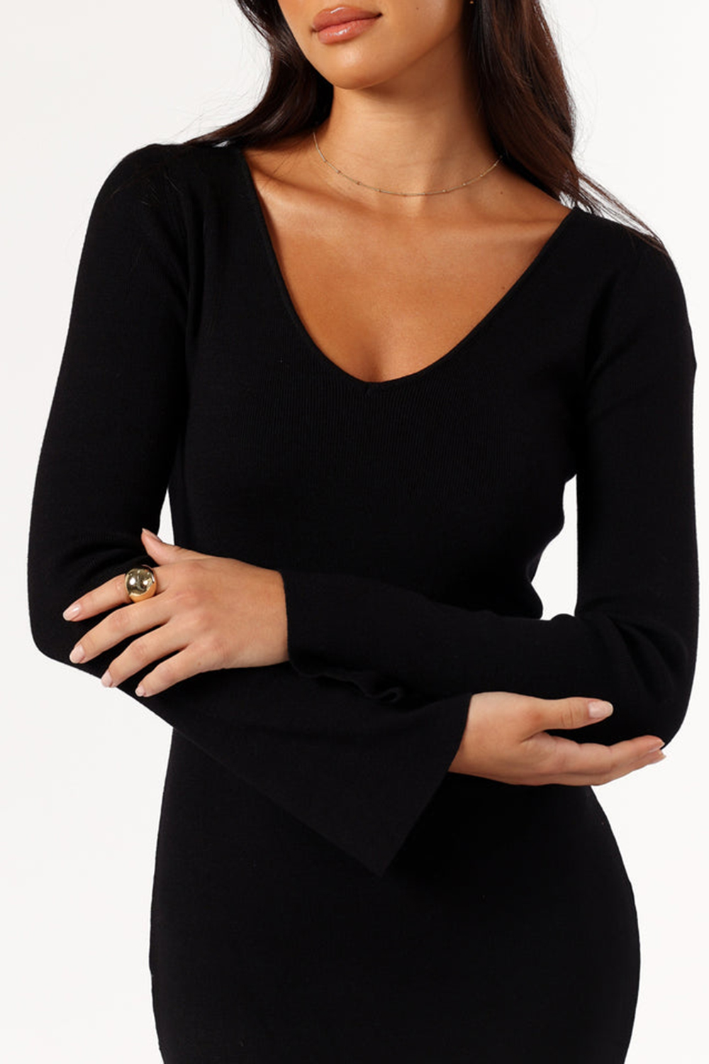 V-NECK LONG SLEEVE BLACK MIDI DRESS
