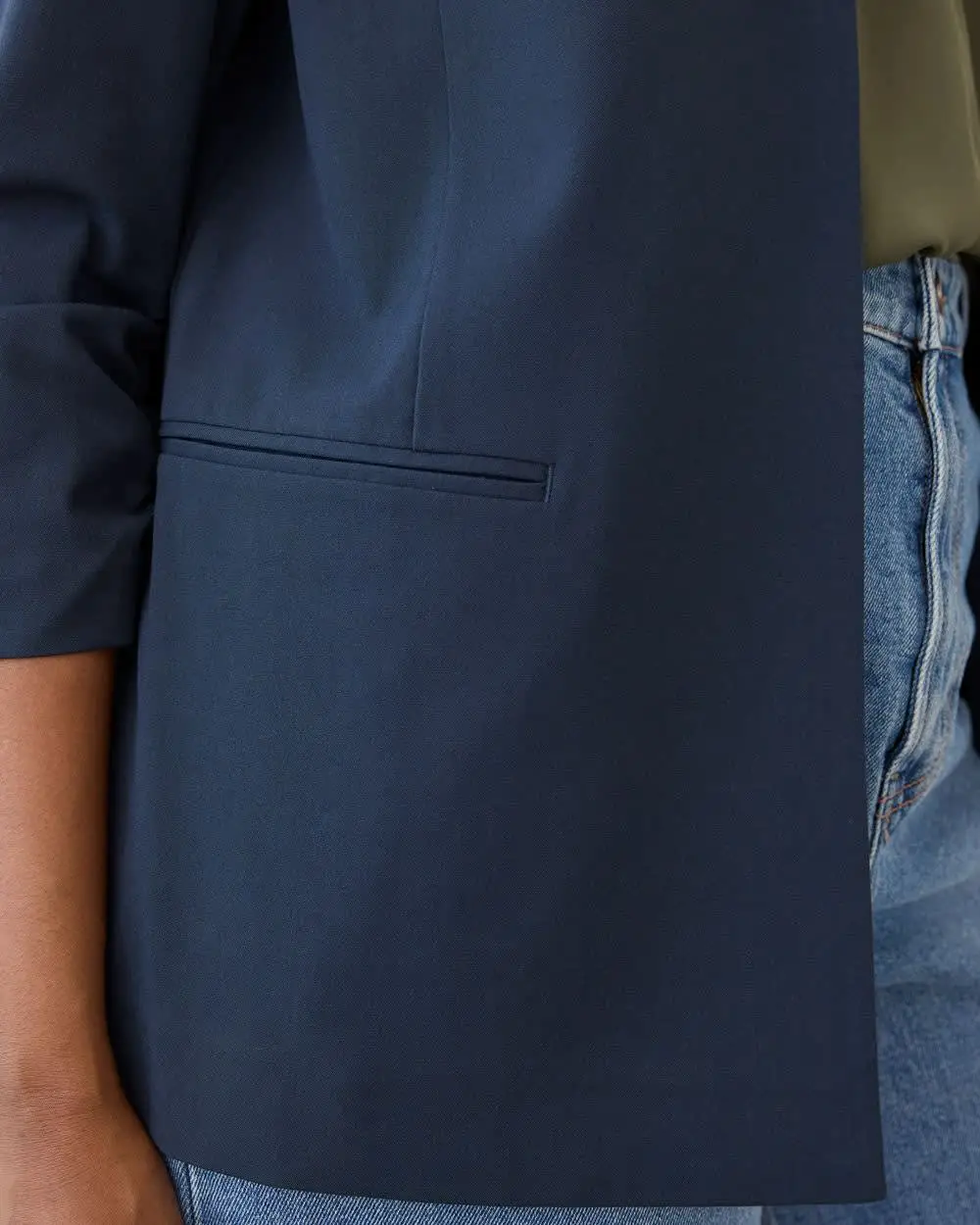 Collarless Open Blazer Elegance