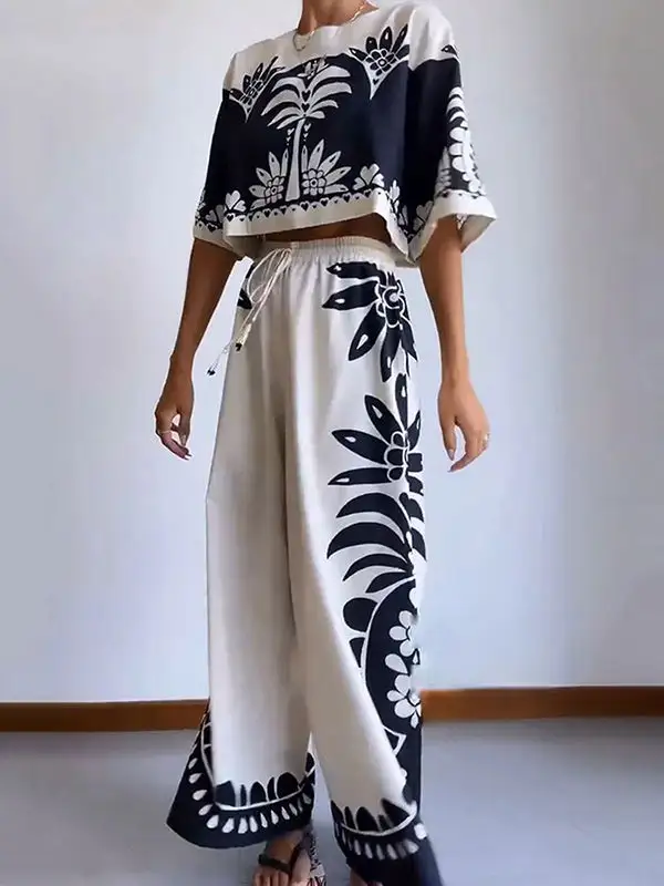 Relaxed Print Round Neck Tee And Pants Set