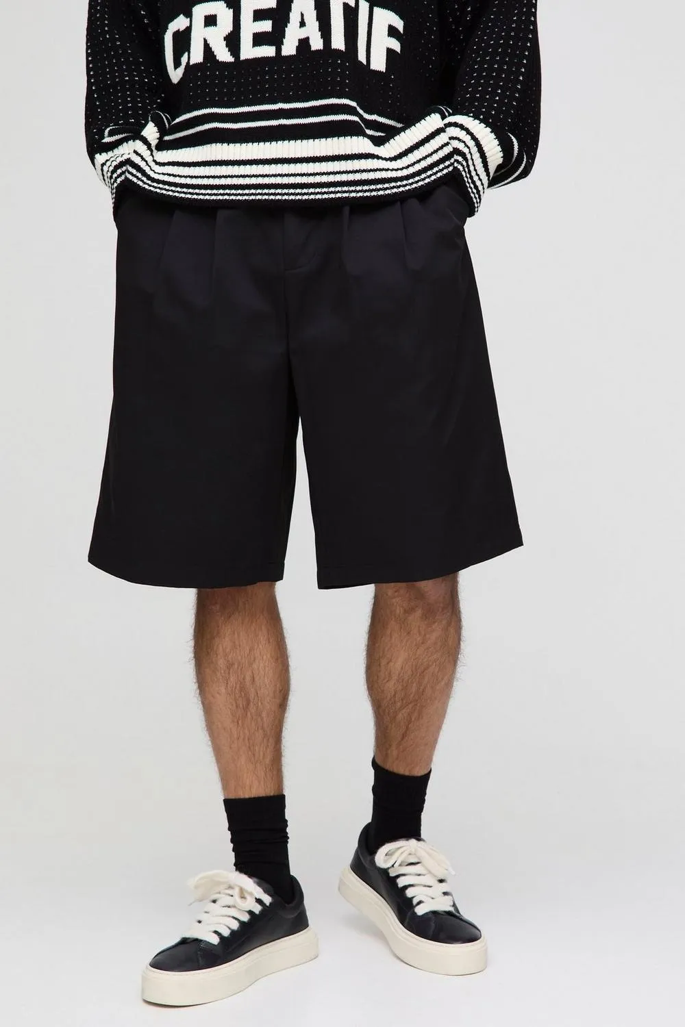 Relaxed Fit Fixed Waistband Pleat Spring And Summer Detail Jort