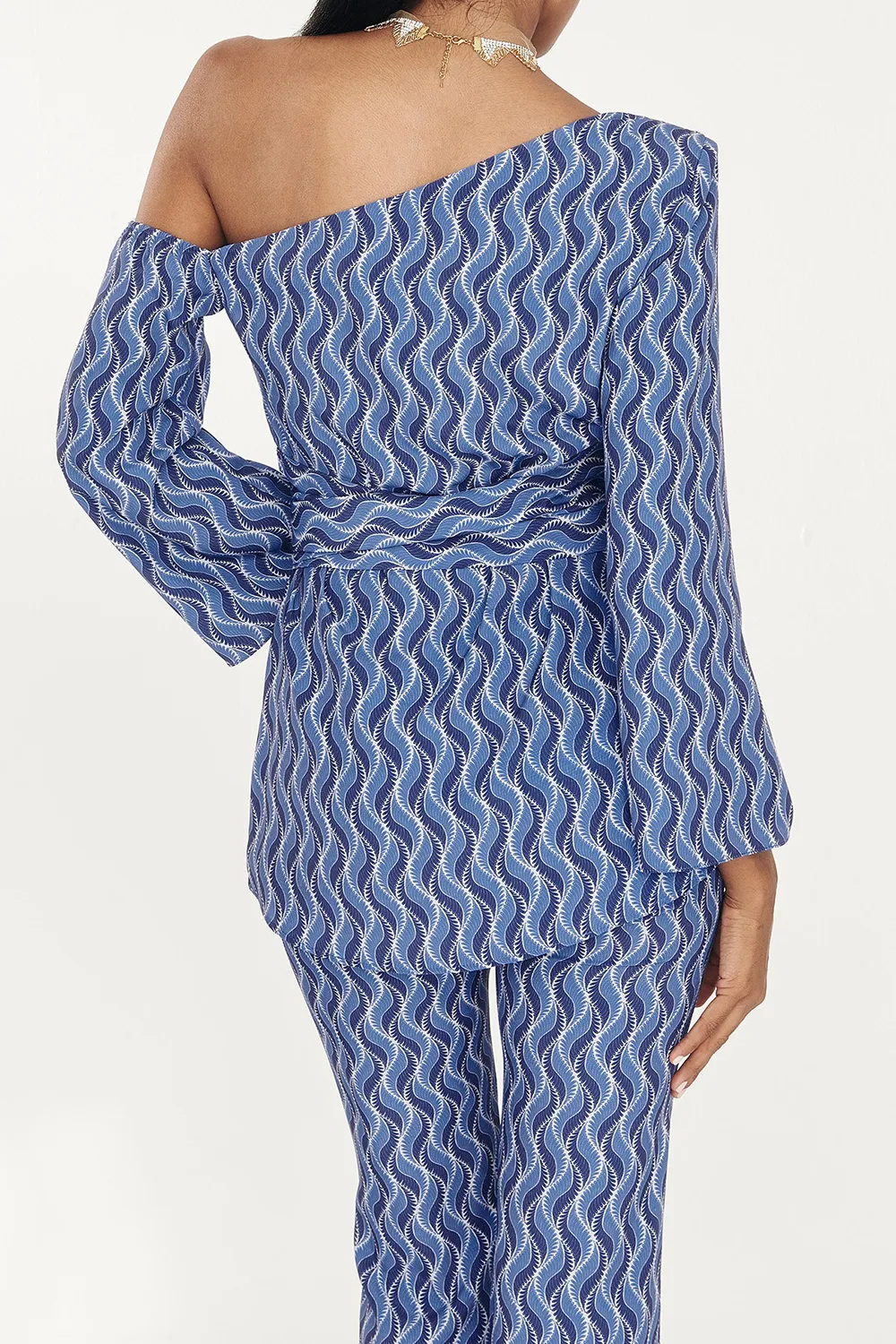 Fashion Design One Shoulder Blouse